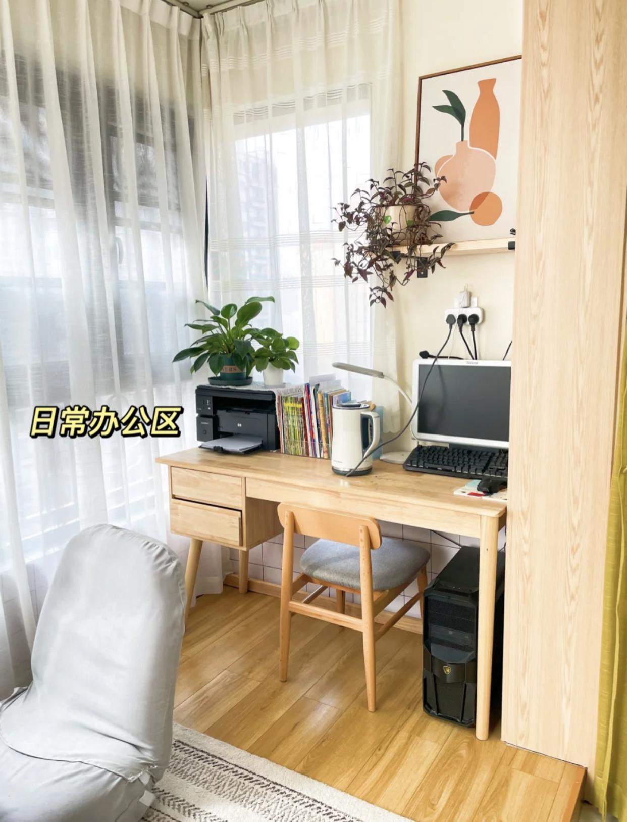 放上沙发,小圆几,瞎ぷ 阳台阳台写字楼装修效果图小户型阳台书桌办公