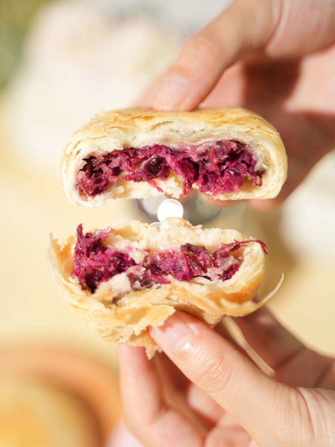 这款鲜花饼让我秒变甜品控  啊!这是什么神仙美味?