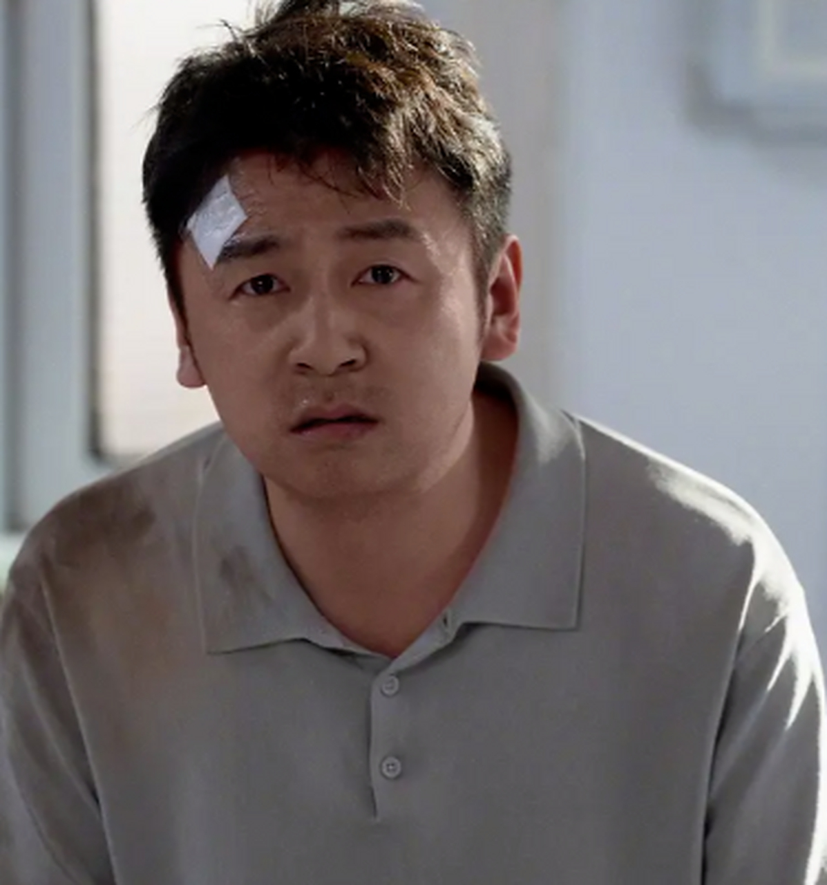 雷佳音主演的电影《热辣滚烫》和《第二十条》大获成功,使他成为华语