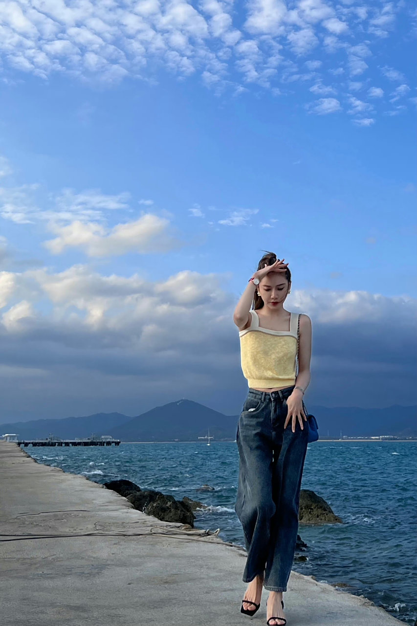 万千篮球迷中的梦中情人,腾讯体育第一美女主播美娜私照