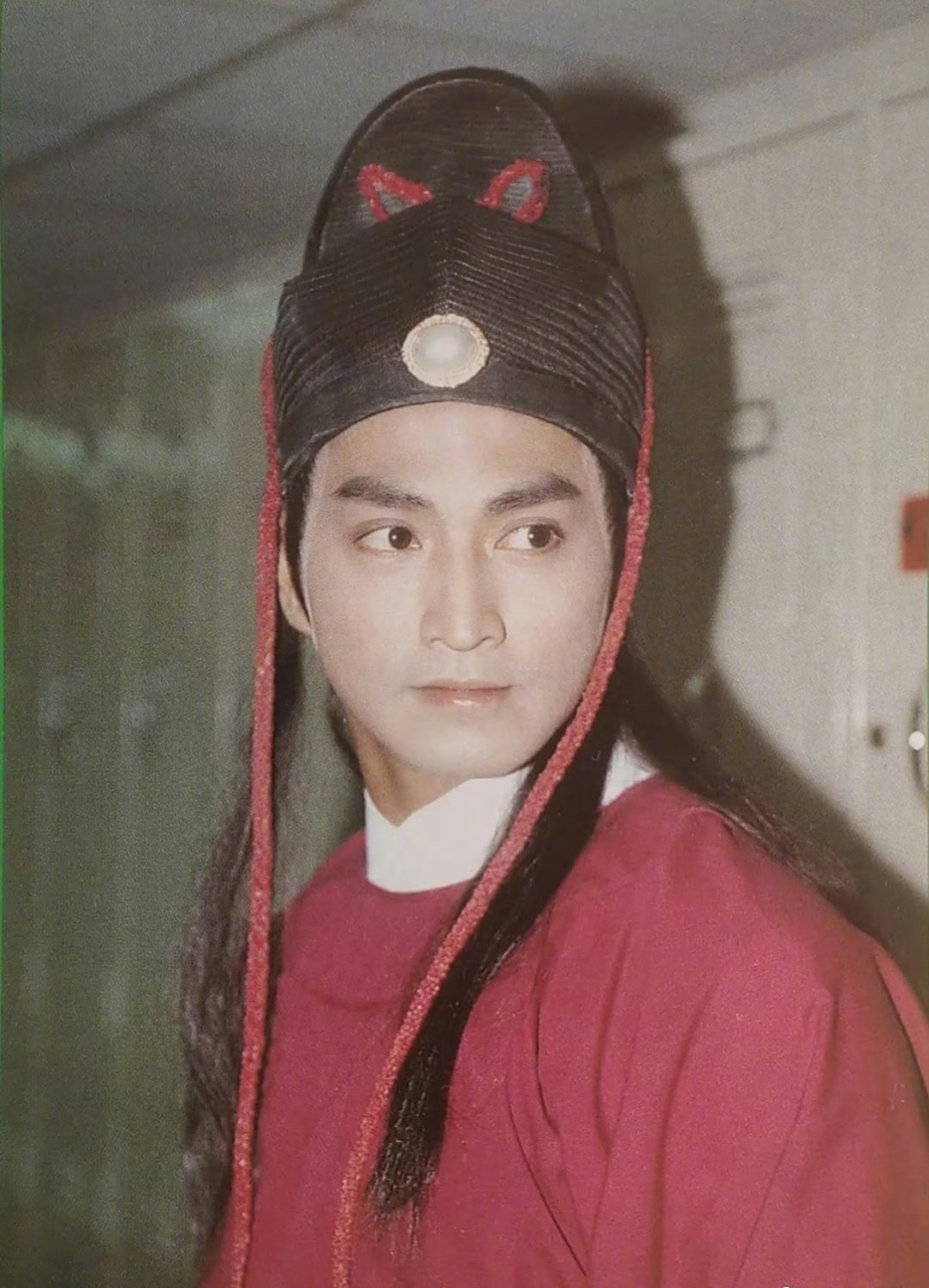 何家劲饰演的展昭,是多少人的童年回忆?