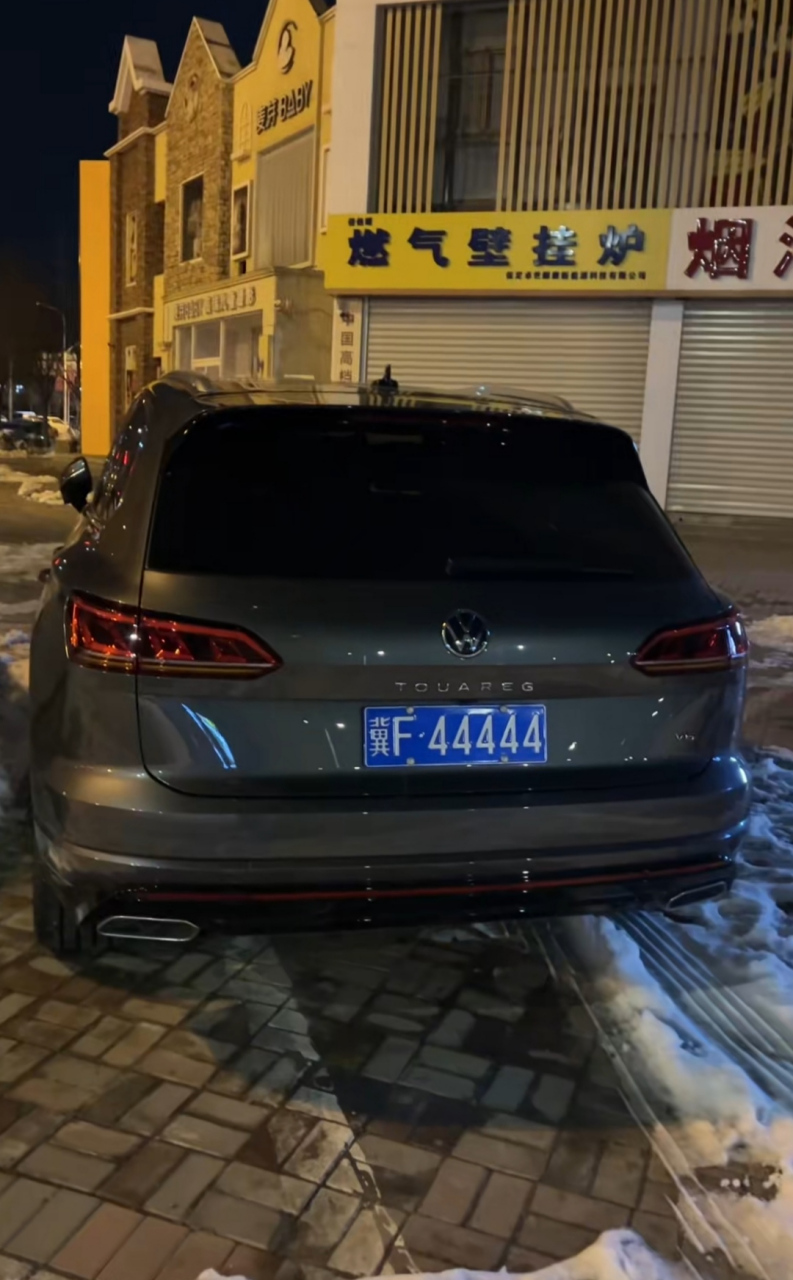 看这辆大众车的车牌号,都是一个数字,像这样的车牌号算好吗?