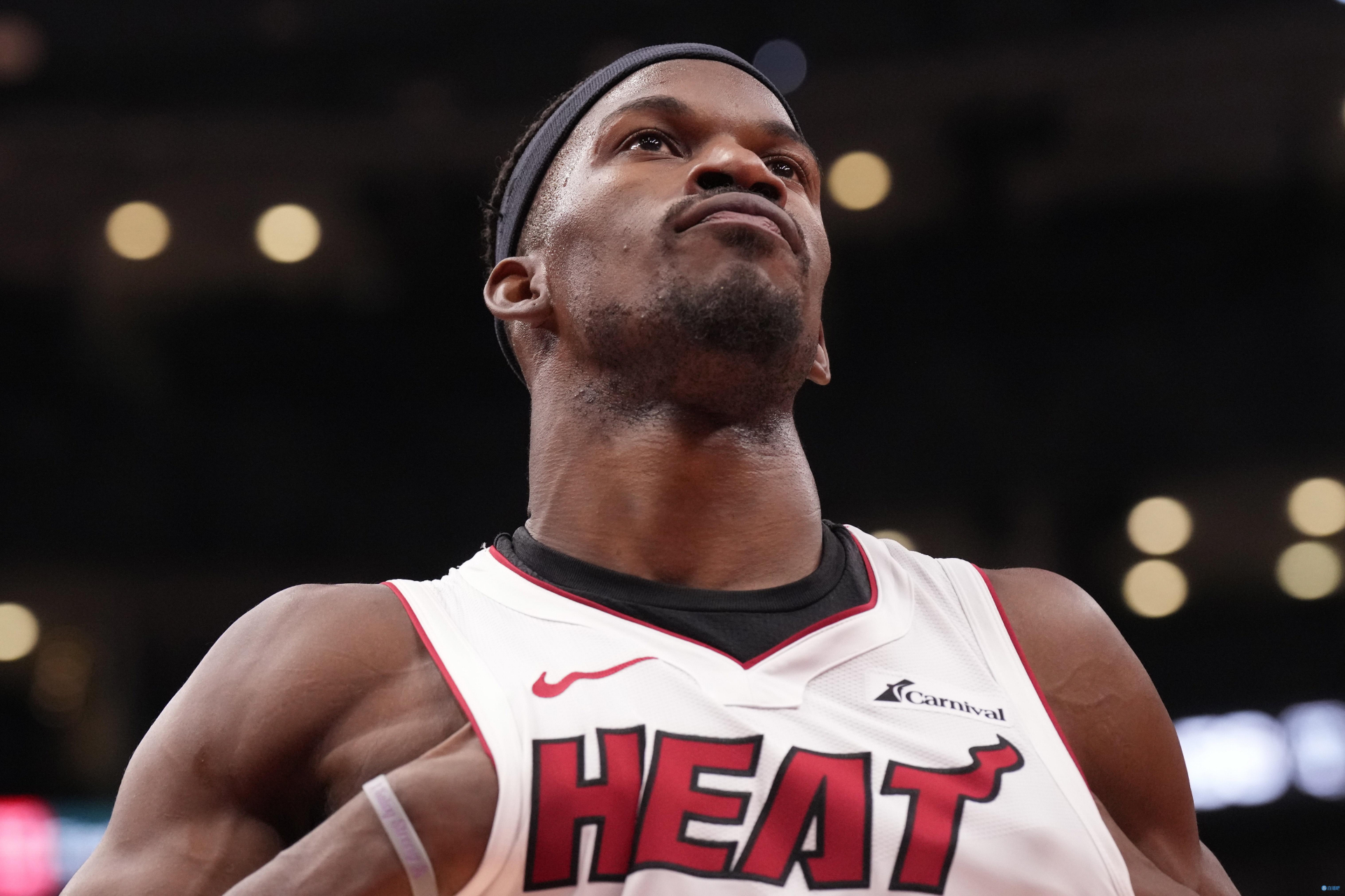 热火战胜残阵鹈鹕,巴特勒和马绍尔爆发冲突,多达四人被驱逐.