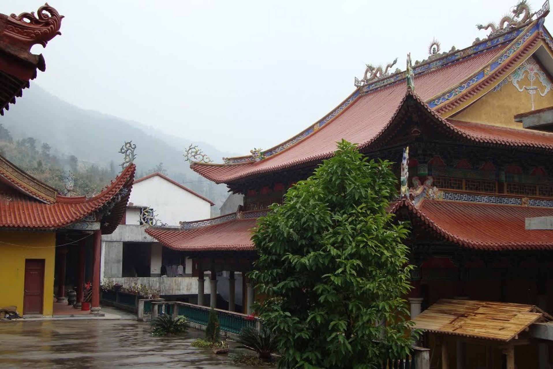 月老祠,求美满姻缘!相传的爱情守护神正等着你的祈愿.