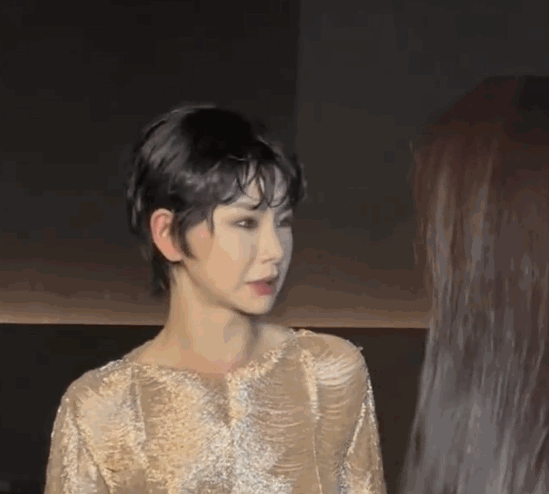 米兰时装周没了美颜滤镜之后明星的生图太路人甲了