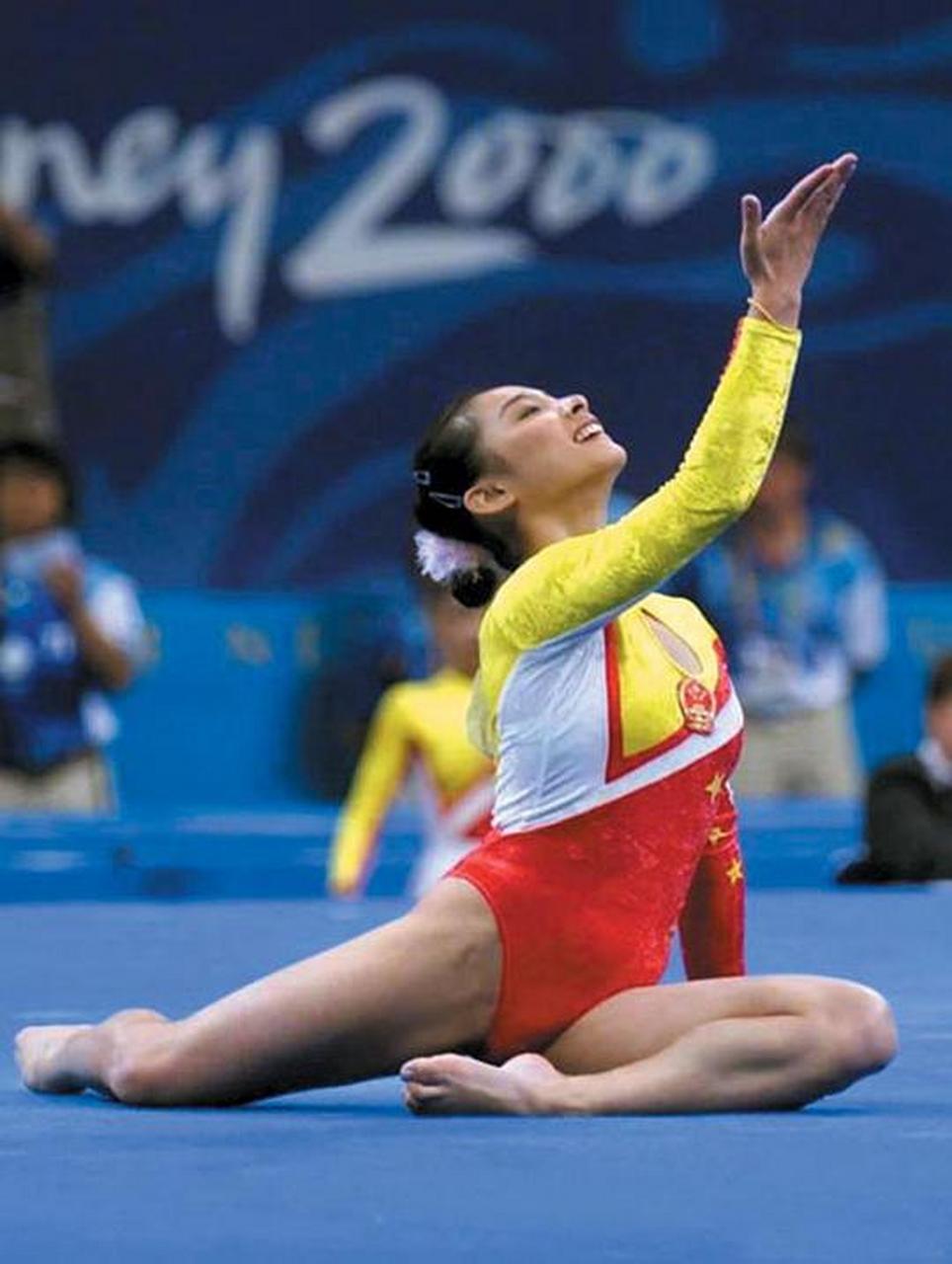 刘璇的惊艳时刻,她在悉尼奥运会上获得女子体操平衡木冠军