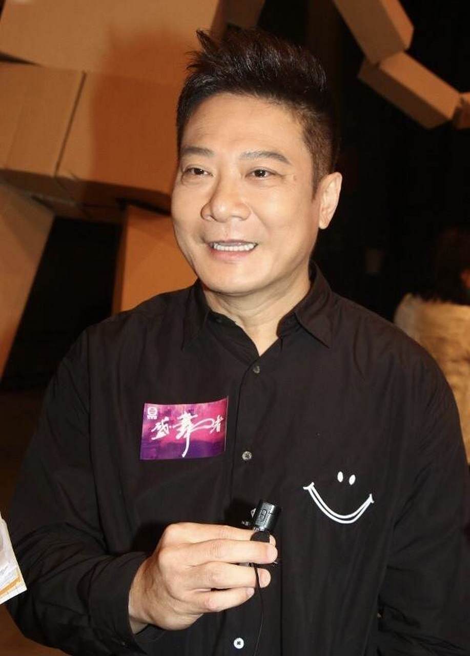 替身之王"钱嘉乐,等了李珊珊八年 求娶多次,最终娶了小10岁的汤盈盈