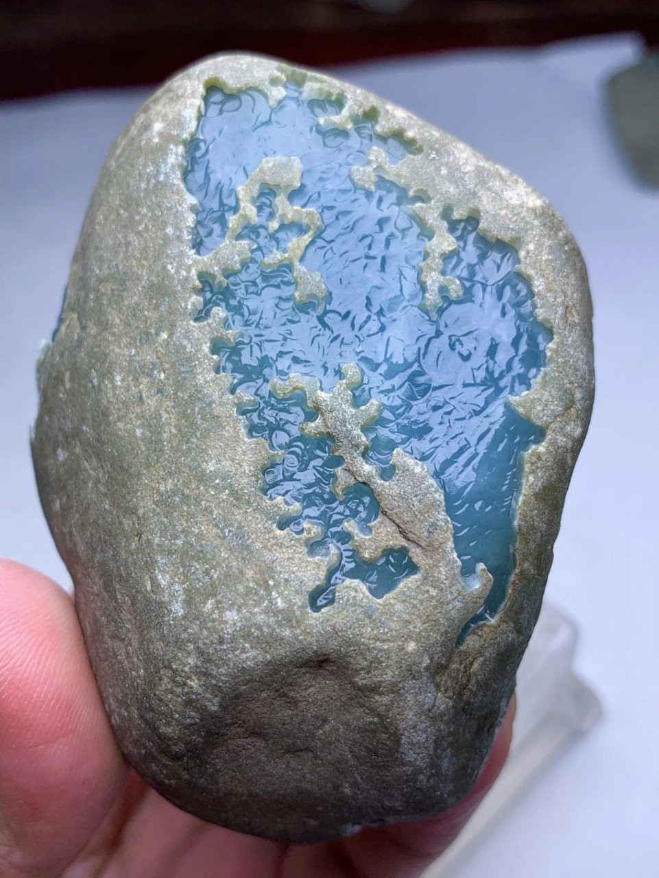 点击头像看直播# #翡翠原石#墨翠的主要矿物为绿辉石,含有少量的佑耨