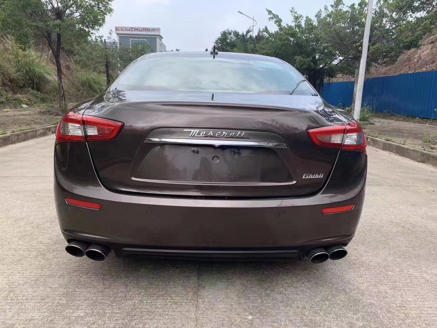 16年玛莎拉蒂吉博力全款13.5万,优雅的设计,彰显跑车皇后的风范