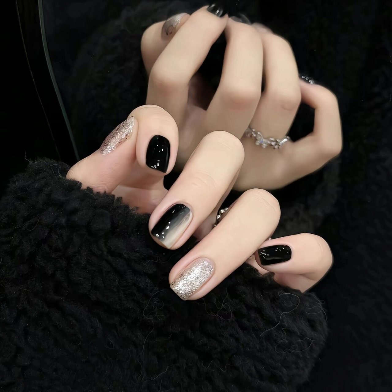 黑色美甲就是有气质! 款式选得好,短甲也一样美美哒!