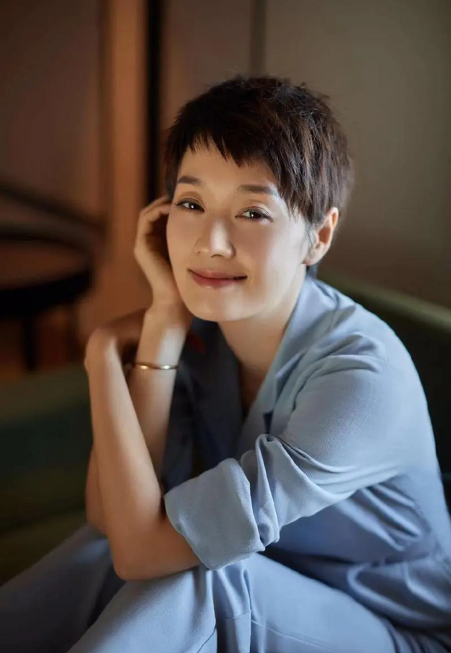 马伊琍说: 一个女人的强势,从来都不是天生的, 你见过有几个姑娘在