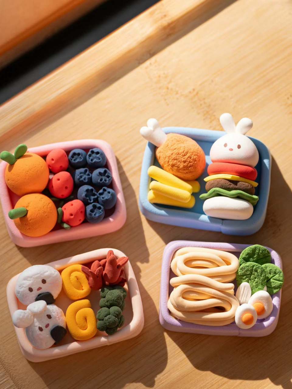 9807909307 最近我在学习用橡皮泥捏食物,发现这是一项非常