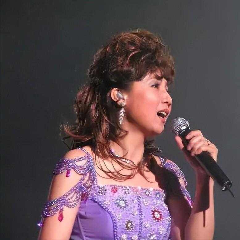 回顾张德兰巅峰时为爱隐退40岁成为医生一生无儿无女