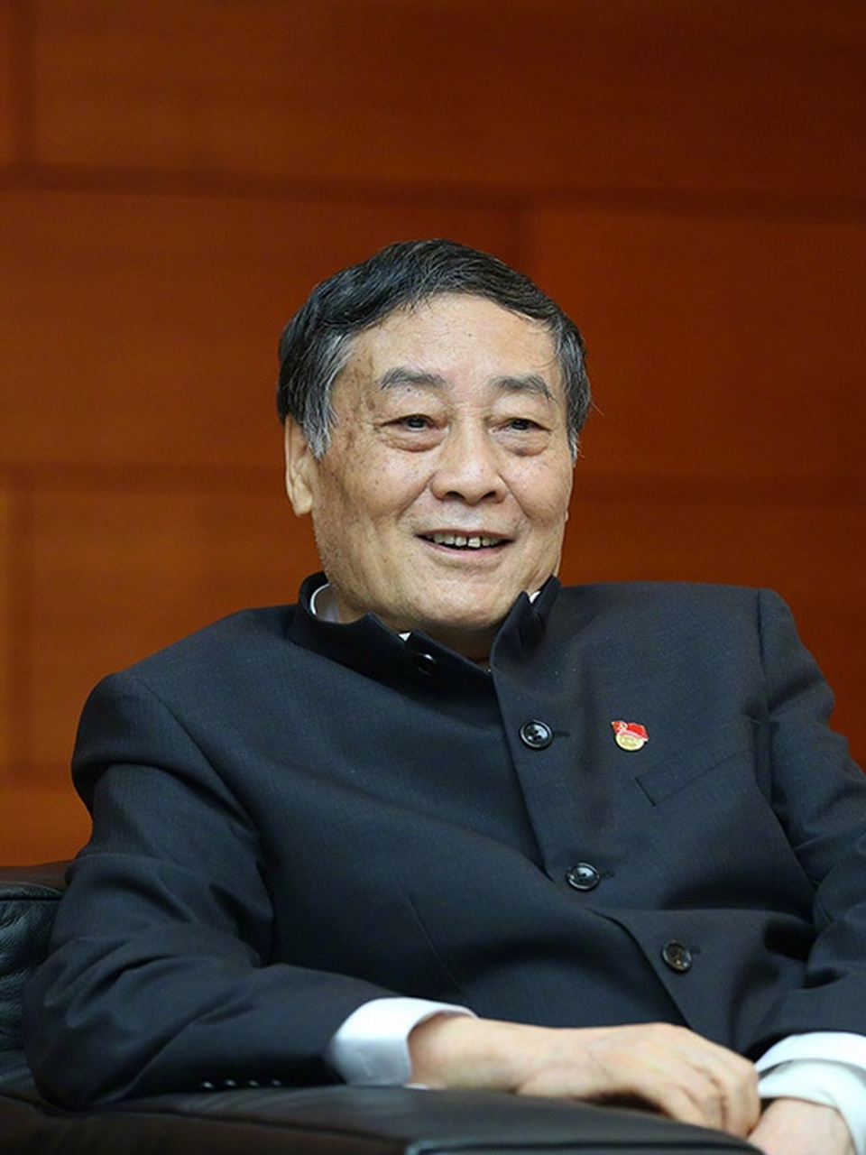 据知情人称,宗庆后在春节之前就已经住院了,因为肺癌在icu治疗