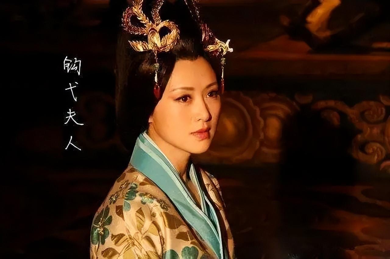 刘弗陵的母亲姓赵,据说是汉武帝某次出去打猎,巧合之下遇到了她.