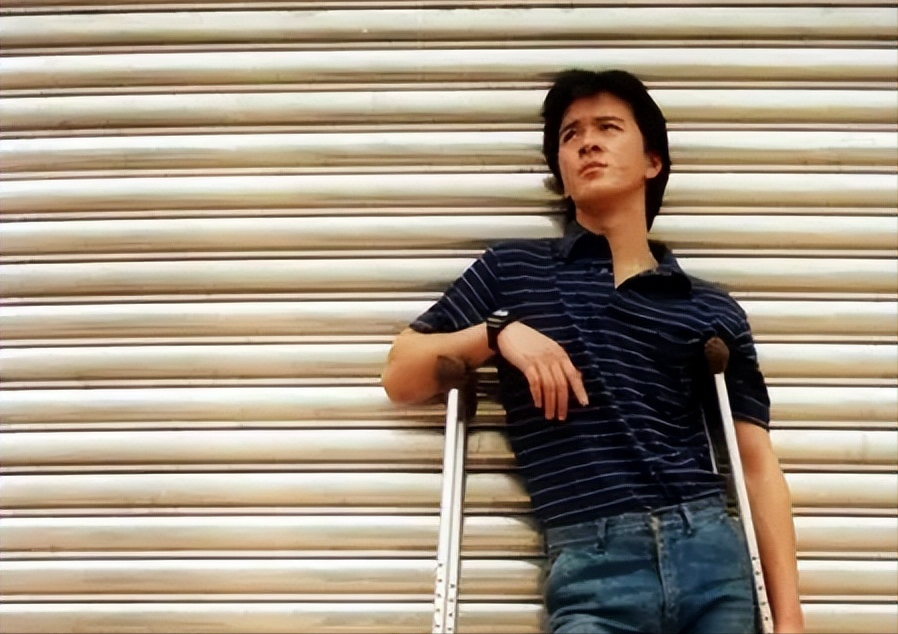 悲情男星贾宏声21岁走红43岁跳楼两任明星女友哭断肠