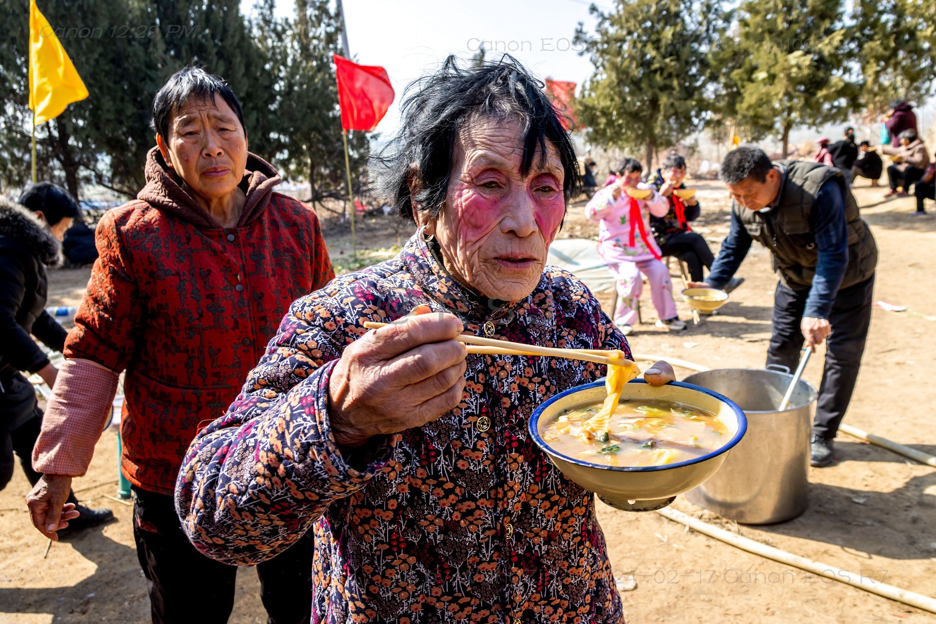 千人饭制作过程图片