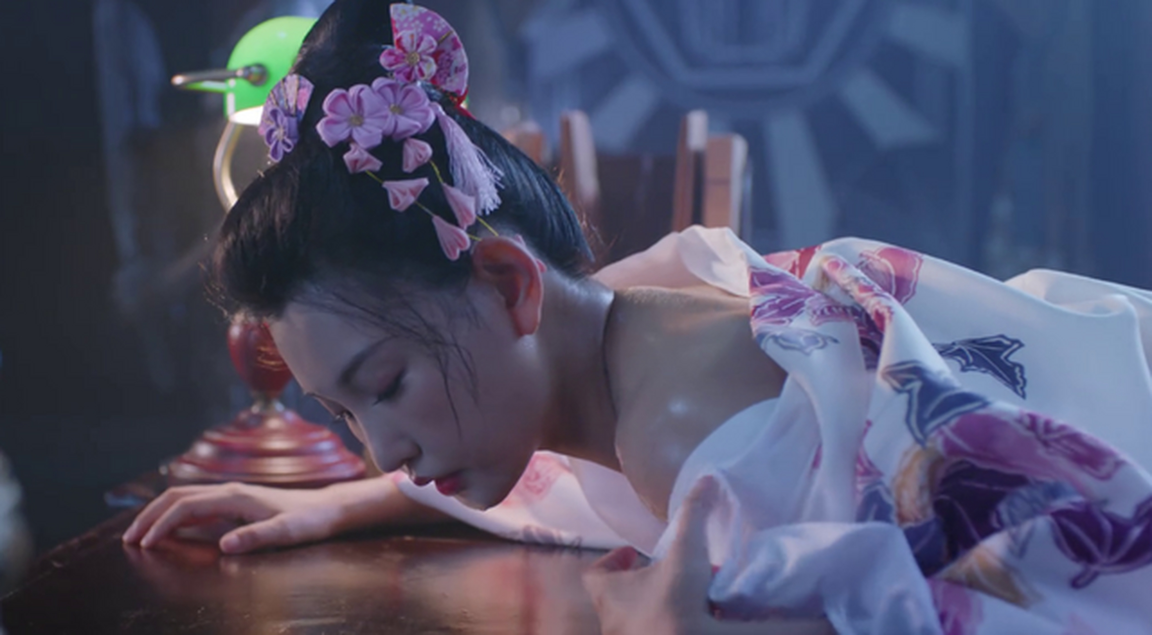 凭借《澳门风云》系列赢得观众喜爱与好评!