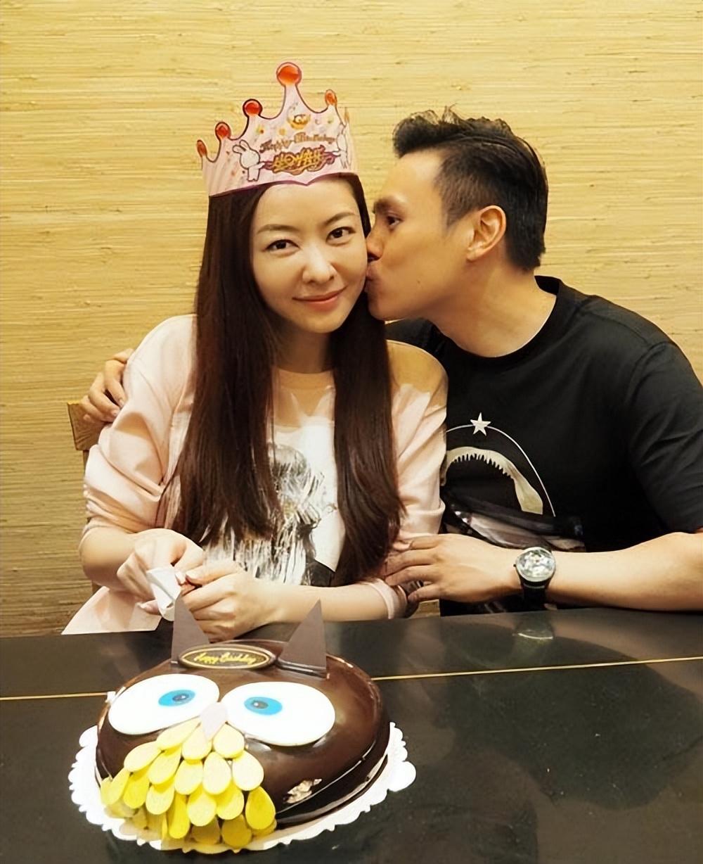 10年后再看郭富城现任妻子方媛才明白她与熊黛林谁更清醒