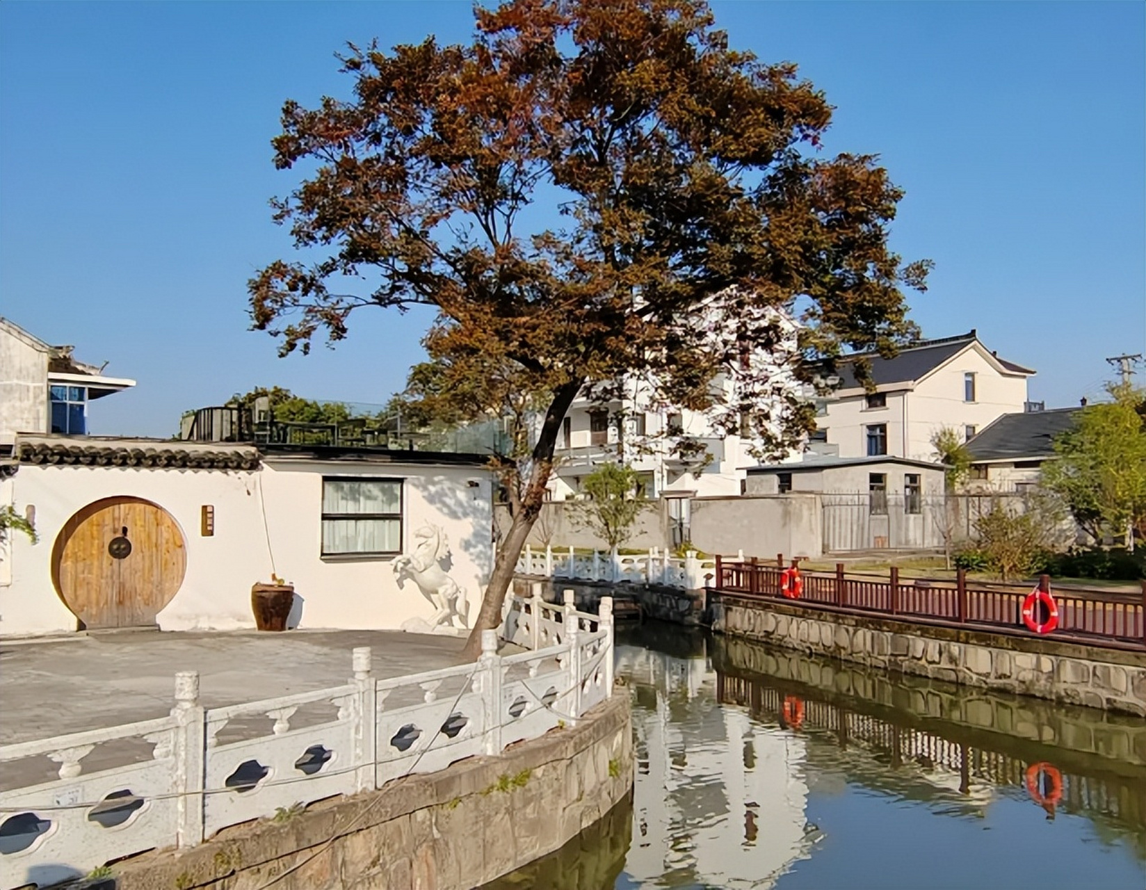 古里镇李市村,明代商业农业中心,明清建筑占半,古街巷,水道,桥梁一应