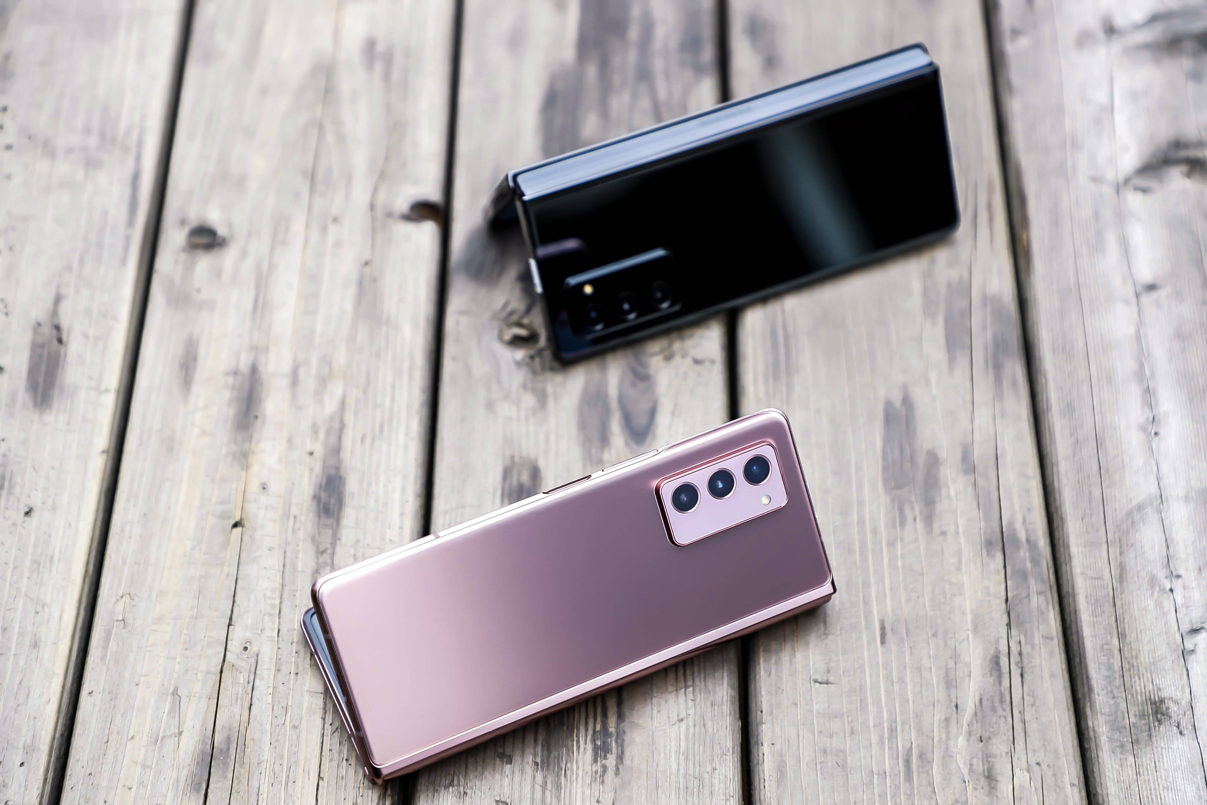 三星galaxy z fold2是单卡还是双卡