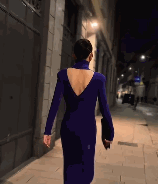 米兰时装周娜扎裸背诱人曾黎水蛇腰抢镜任嘉伦咋长这样了