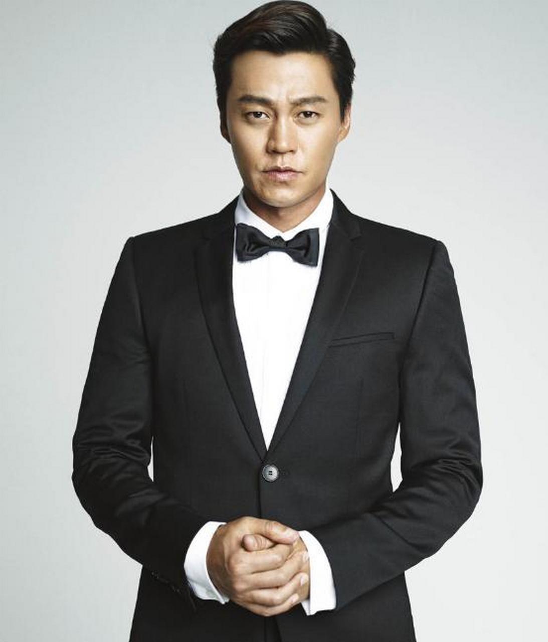 李瑞镇潜水分手# 韩国明星李瑞镇可谓是#分手大师# #李瑞镇前女友