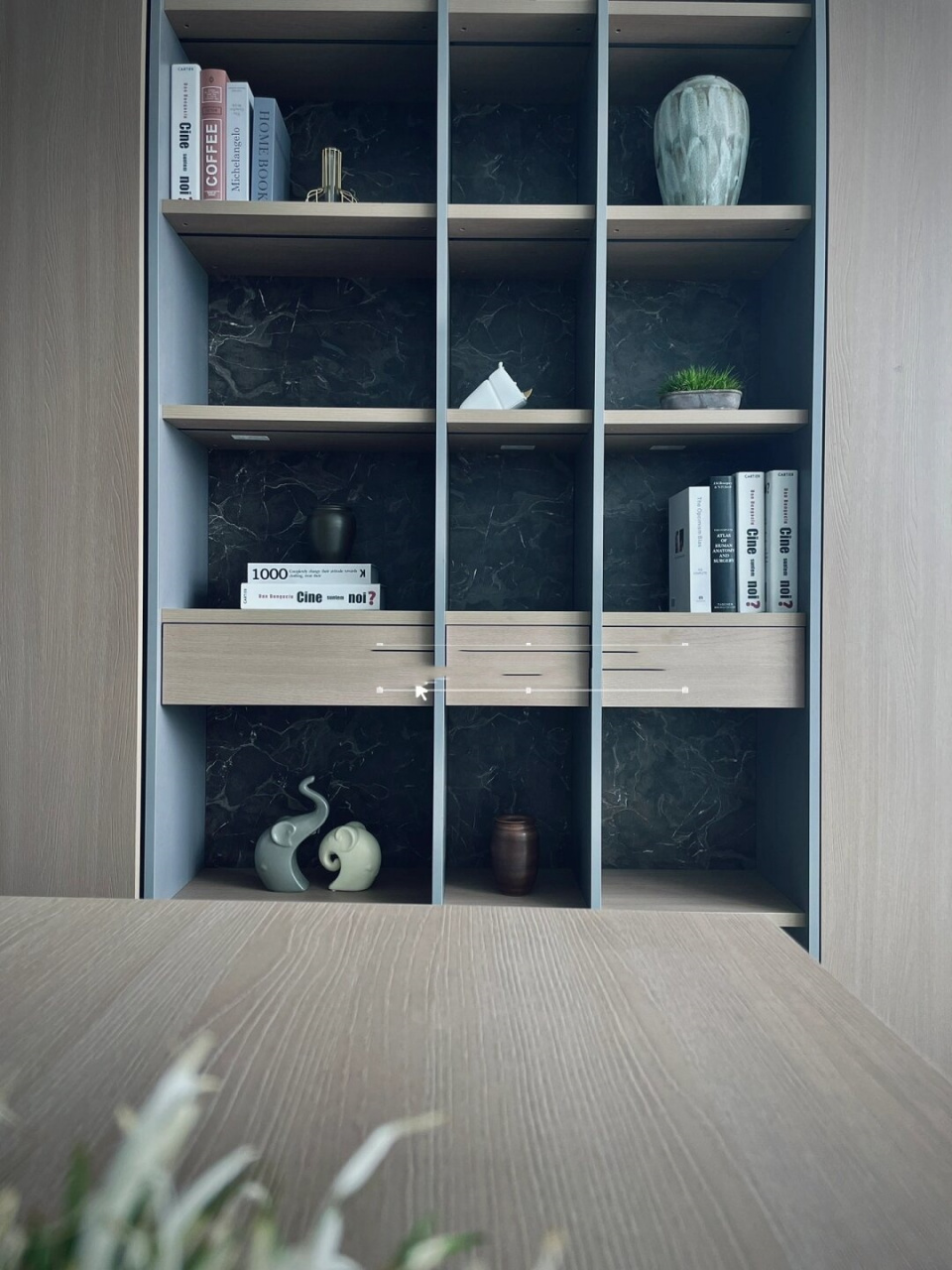 意式极简轻奢书柜设计～沉静式书房  99 当我们走进这个书房,仿佛被