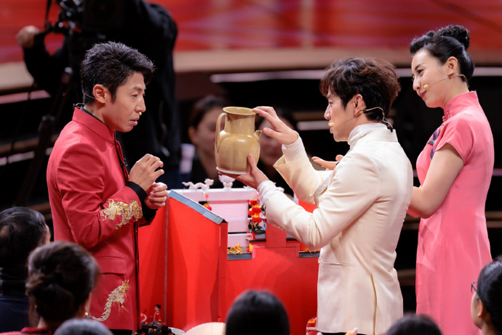 何炅工作室发了双北# 你还没嗑过【双北88158815】吗?