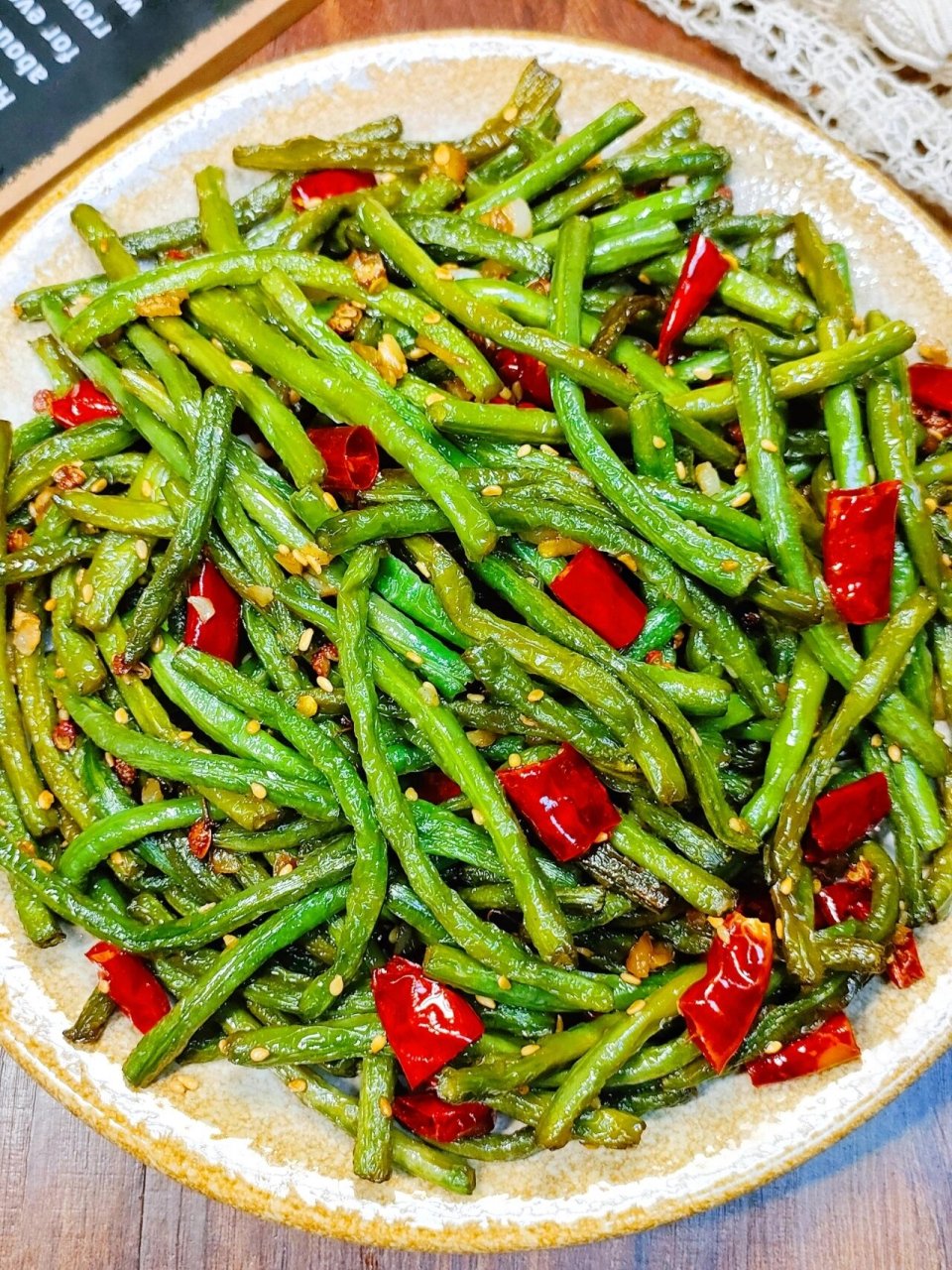 麻辣鲜香干煸豇豆角 家常菜干煸豇豆角,一口就让人上瘾.