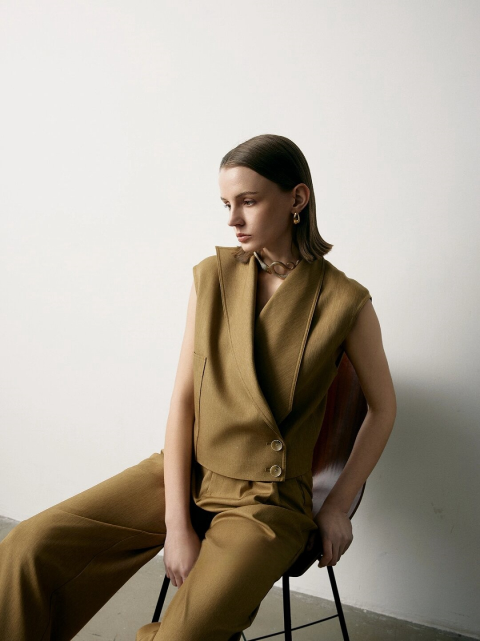 服装时尚摄影是一门艺术🎨,它能够通过镜头捕捉到