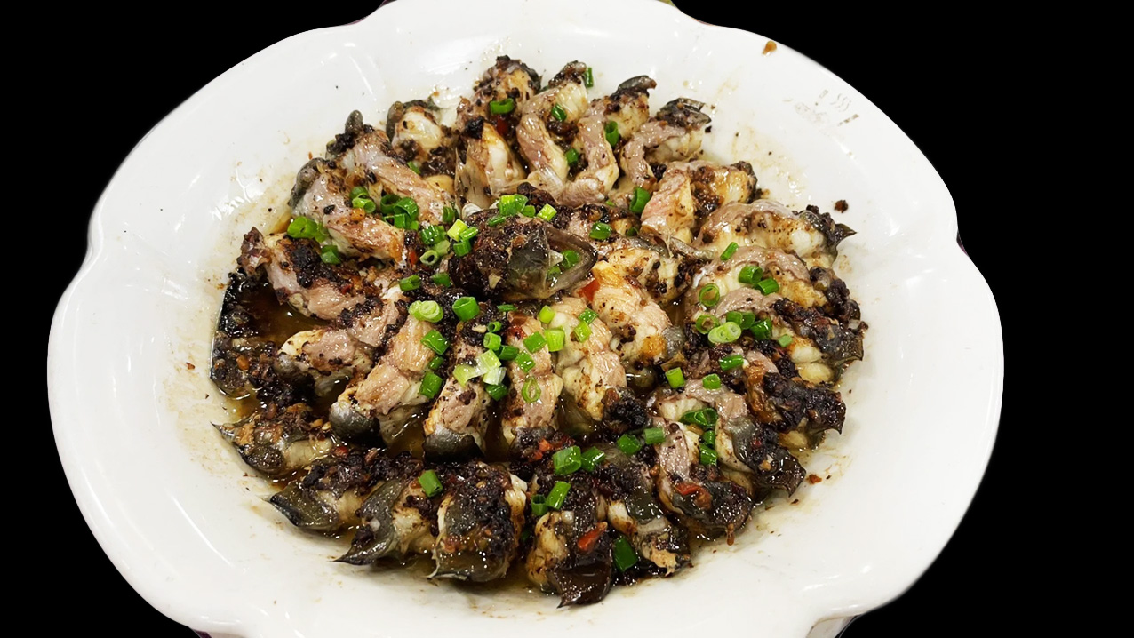 肉质细嫩,口感滑爽,色香味俱佳的粤菜广东豉汁蒸白鳝的做法