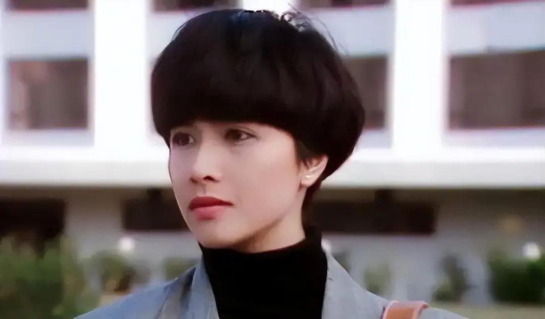 美过黎姿迷倒郭富城被刘銮雄抛弃如今单身的她怎样了