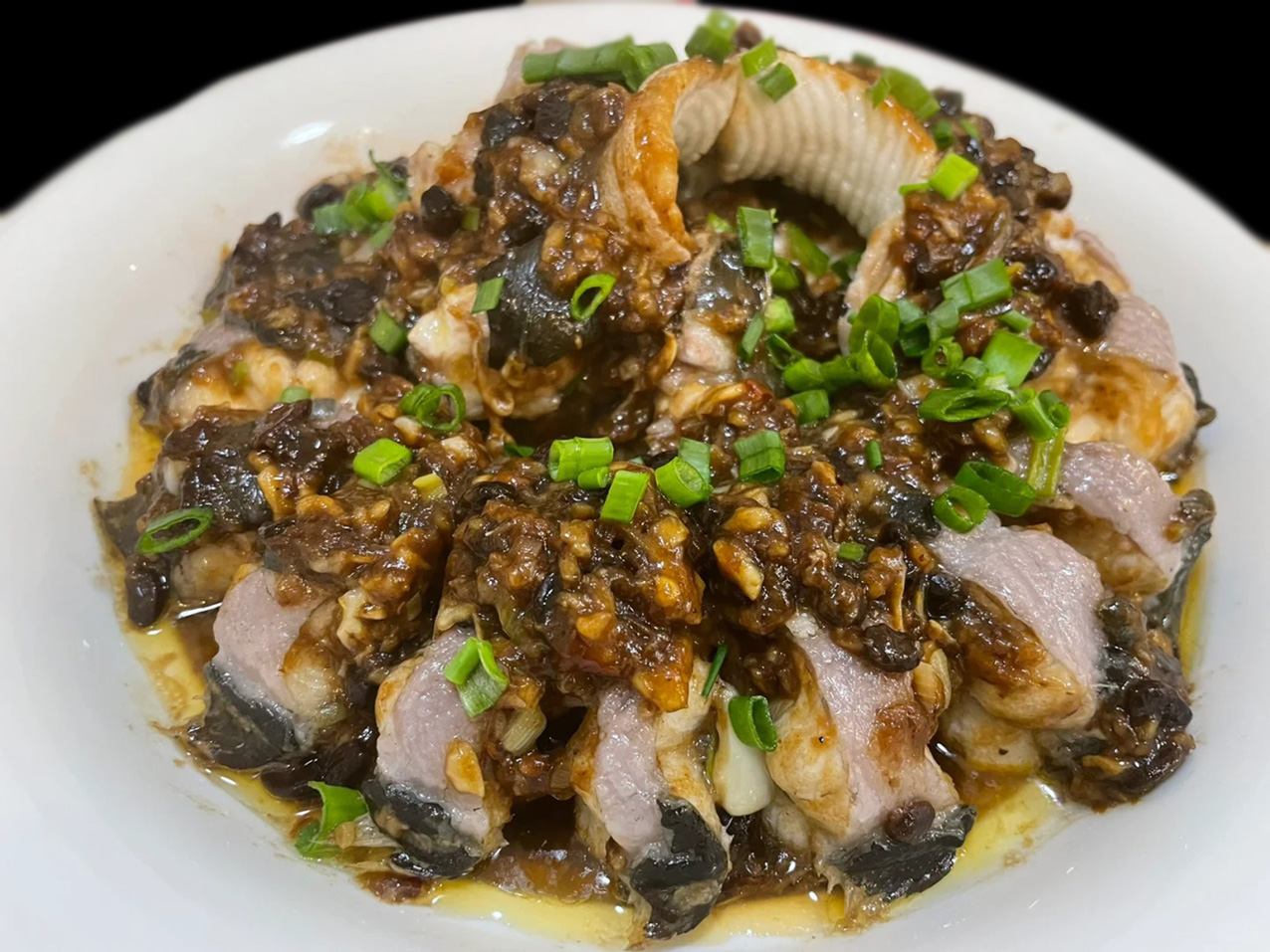 肉质细嫩,口感滑爽,色香味俱佳的粤菜广东豉汁蒸白鳝的做法