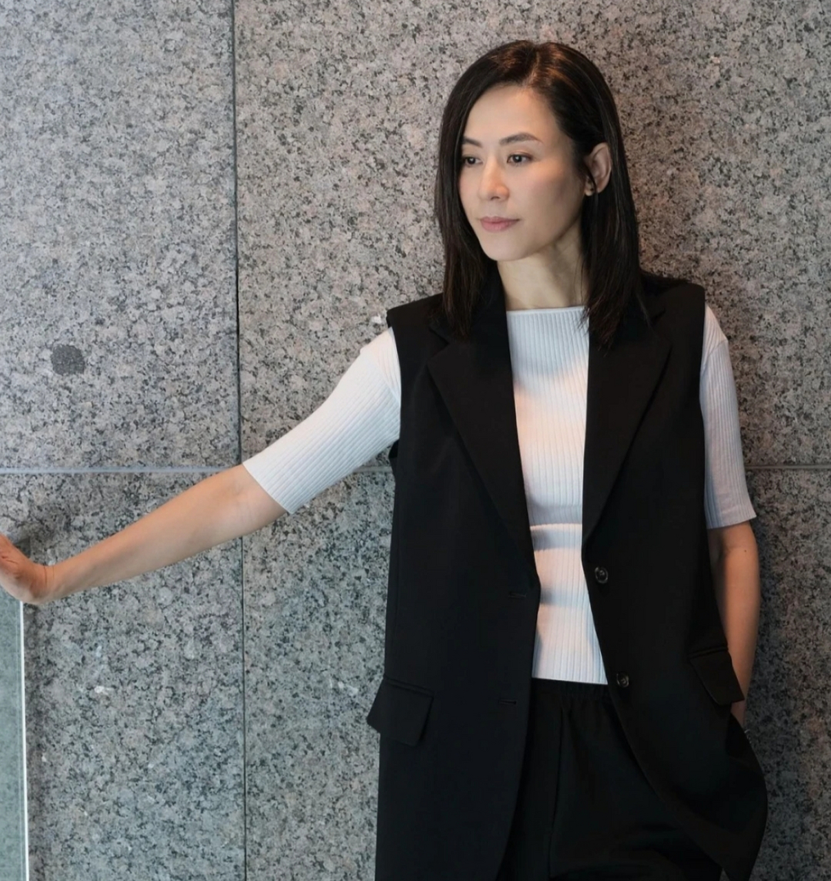 古天乐和宣萱两人出席节目,被主持人问道感情问题,随即澄清,两人并不