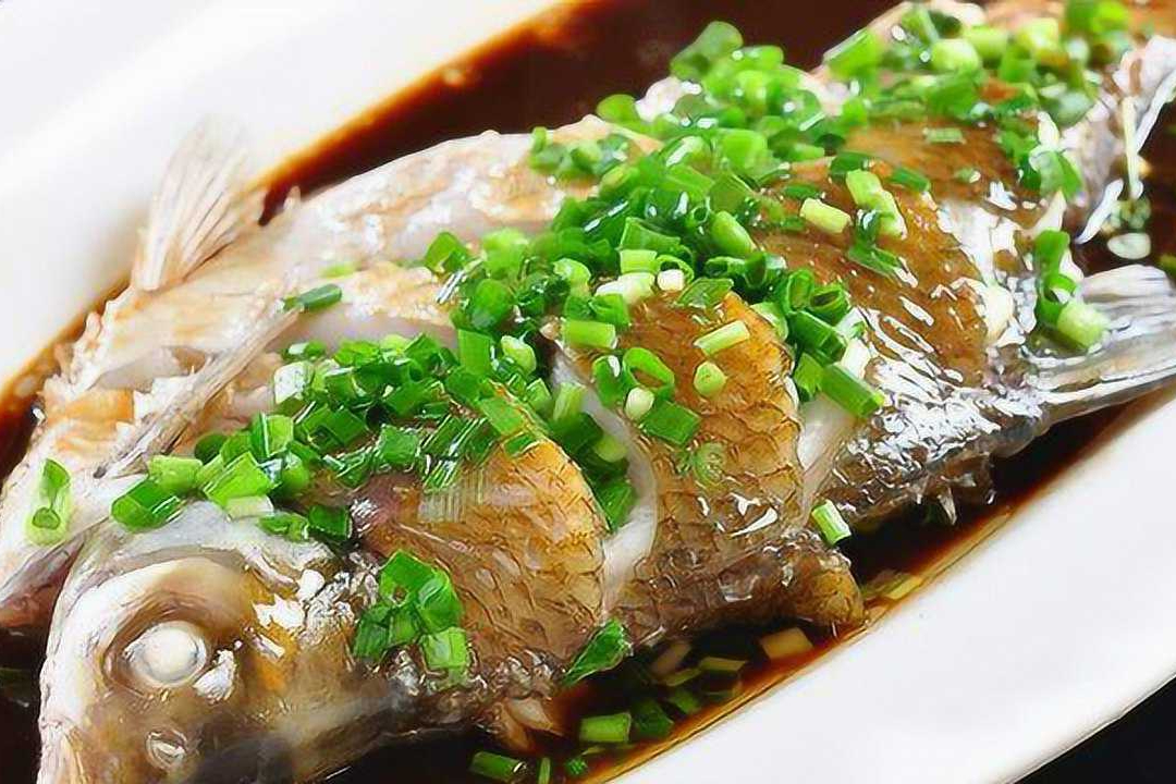 清蒸武昌鱼,让你摇身一变,厨艺大师闪亮登场!