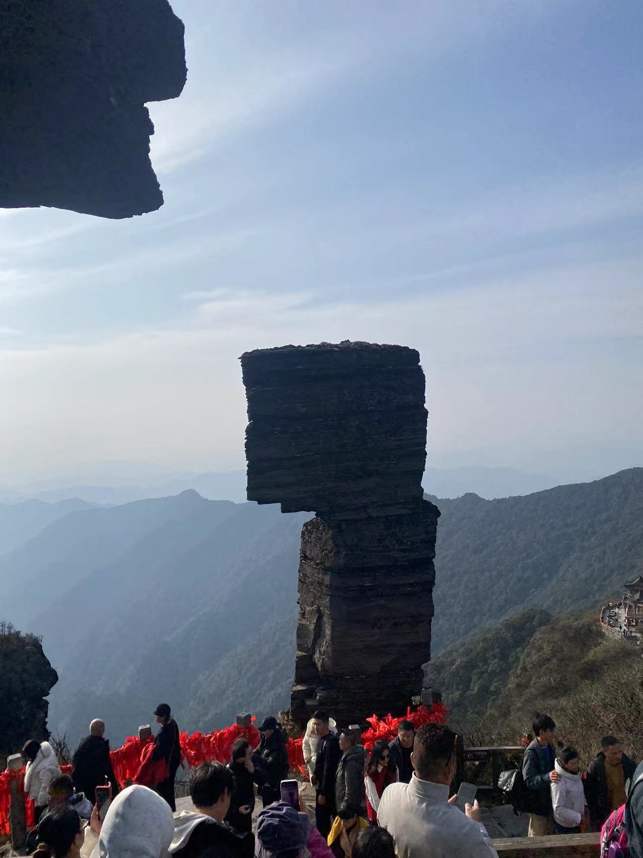 作为国家级自然保护区,梵净山拥有丰富的生物多样性和独特的自然景观