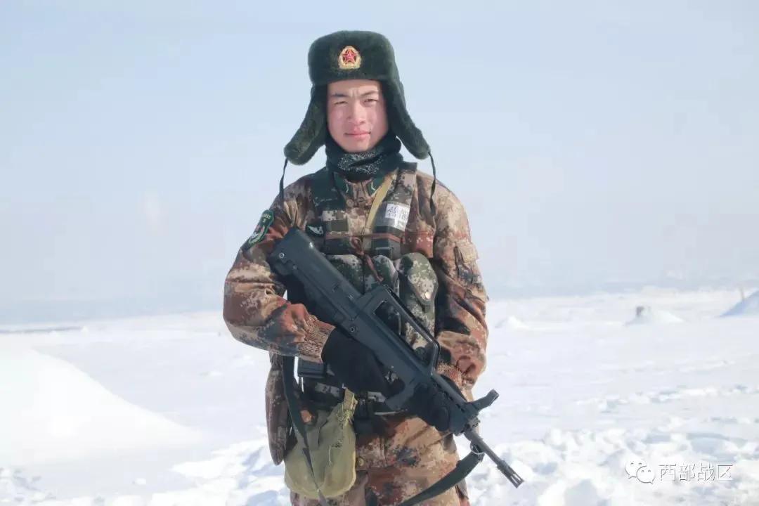 从那时起,我和夏雪开始了距离2300公里的异地恋.