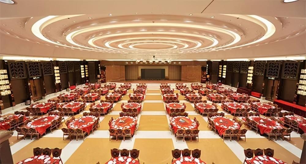 1959年人民大会堂国宴却有50名黑衣人藏在天花板上这是为何