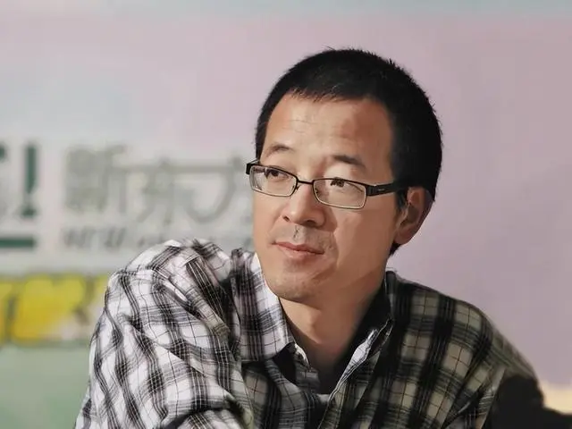 这次经历使俞敏洪更加小心,他觉得每个星期带着一笔现金回来很不安全