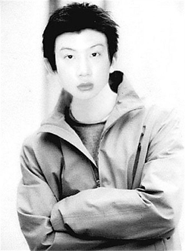 2004年安徽男子变性成女术后高调征婚求真心爱我的如意郎君