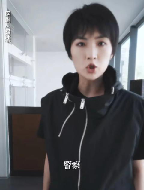 原名叫做姚思为,在她小的时候,因为家里的哥哥姐姐们都已经成年了.