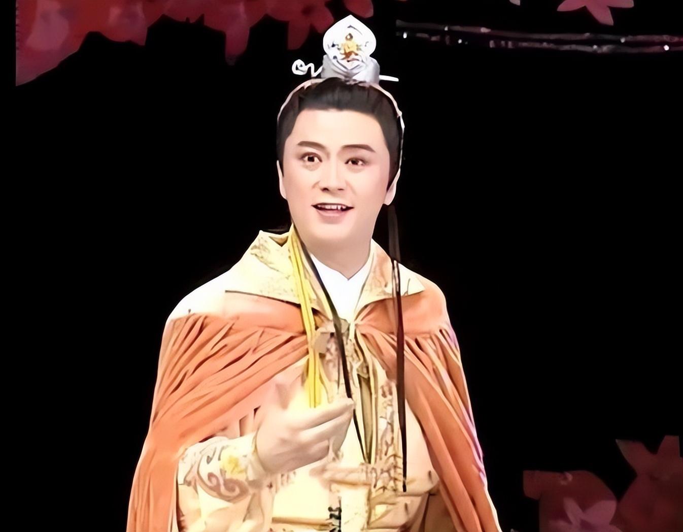 回顾黄梅戏吴亚玲24岁嫁院长老公成五朵金花中幸福的女人