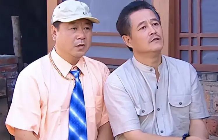 19年后再看范伟才明白他和赵本山散伙根本不是因为那7000元