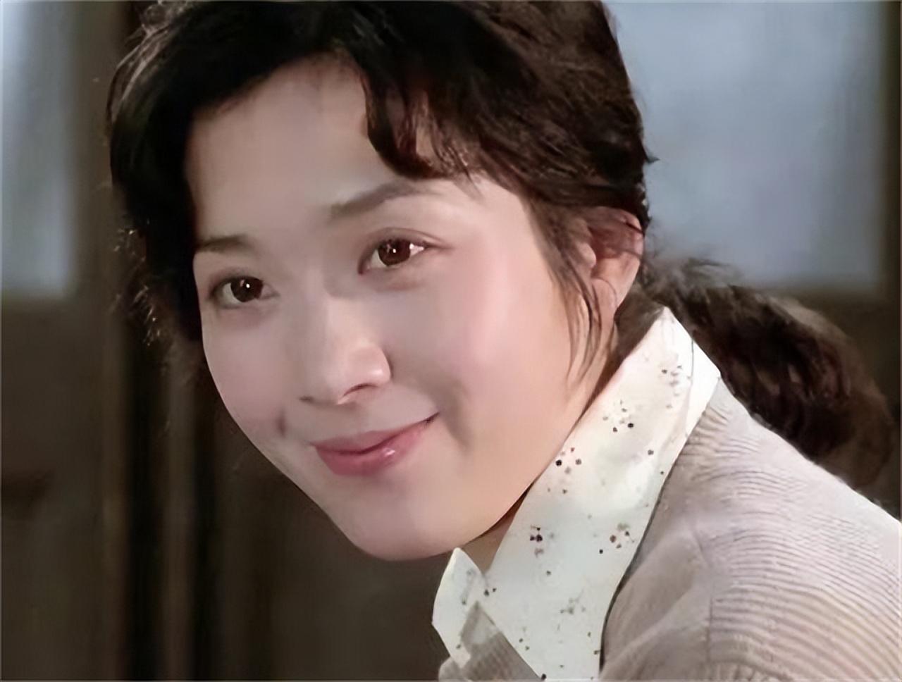 双料影后龚雪因流氓案断送演艺路如今的她证实李连杰没说错