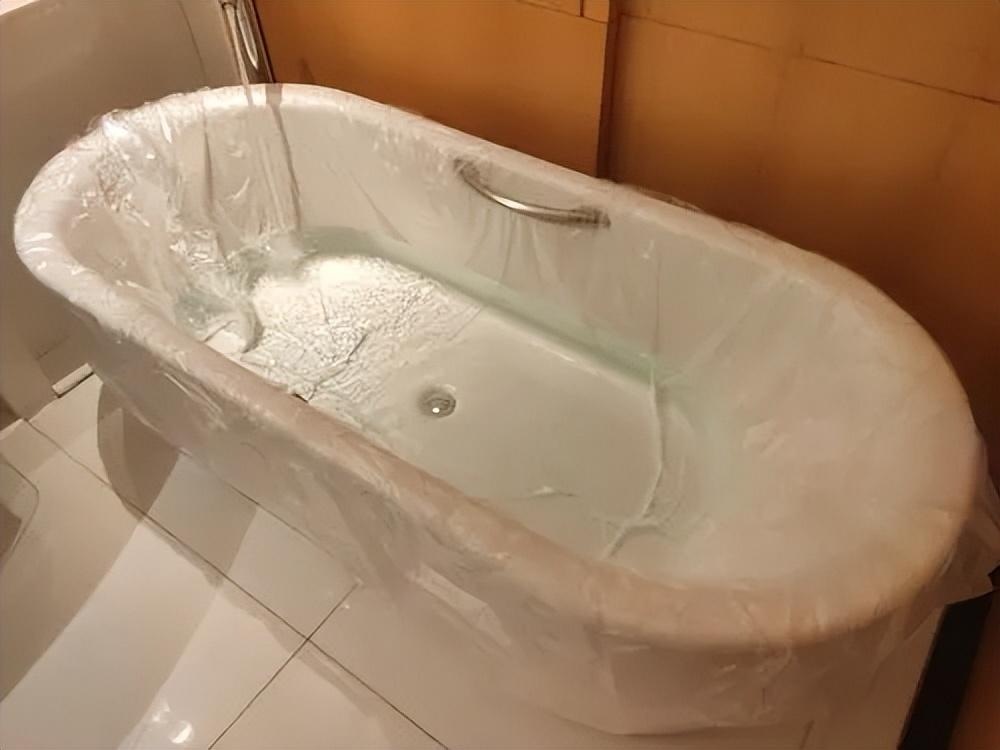 酒店浴缸作为一种高端设施,深受顾客欢迎,舒适温暖的热水,能够让疲惫