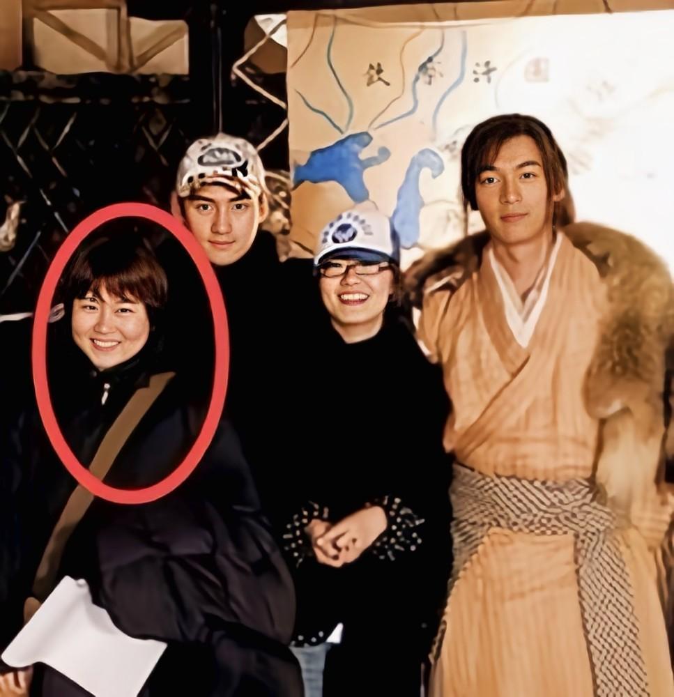 回顾薛佳凝分手15年后胡歌娶妻生子她选择出家背后心酸无人知