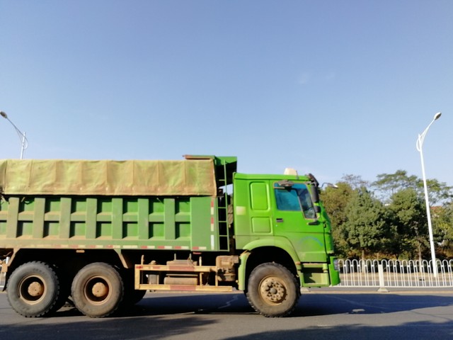 渣土车篷布未遮盖抓拍识别系统助力城市环境整治