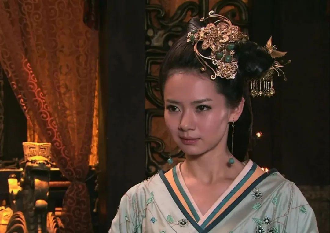 西汉共有11个皇帝只有5个是皇后之子其中3个还差点被废