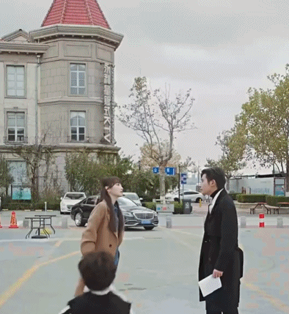 刚出道就狂赚上亿内娱小花还怎么跟她斗